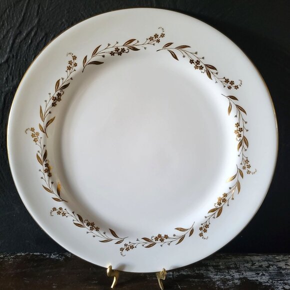 Royal Worcester Saguenay Round Serving Platter / Chop Plate Gold Floral Accents - Picture 1 of 4